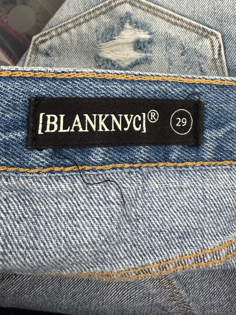 BLANKNYC Distressed Denim Cutoff Shorts Women’s Size 29 Light Wash Raw Hem - Picture 8 of 9